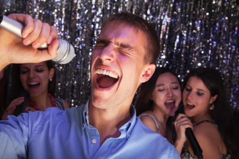 Cosa Serve per Fare il Karaoke a Casa